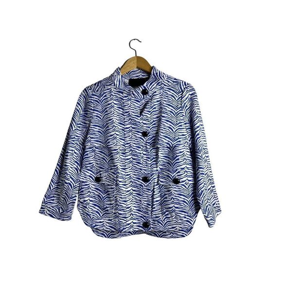 Carlisle Animal Print Safari Blazer Button Down Jacket
Blue & White Size 4 Small - Picture 1 of 7